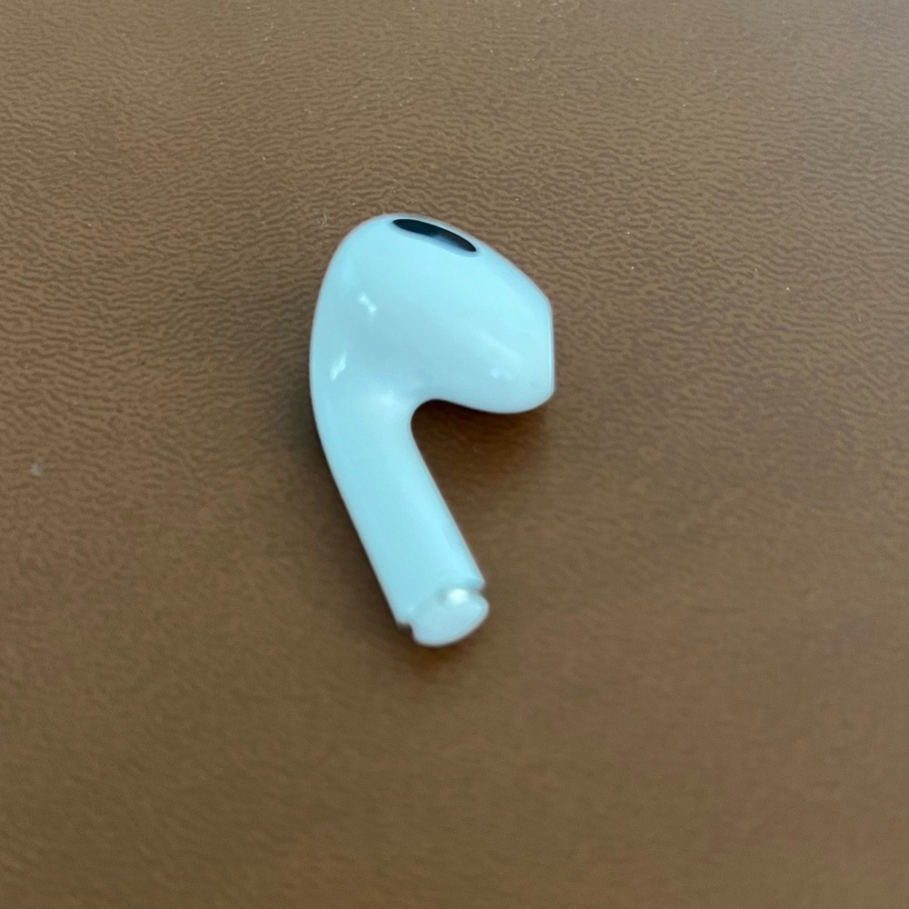 Apple AirPods 3 3rd Generation Left Side Replacement Earbud (A2564)